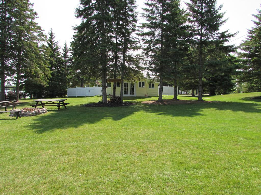 Grand Lake Resort Presque Isle Exteriör bild