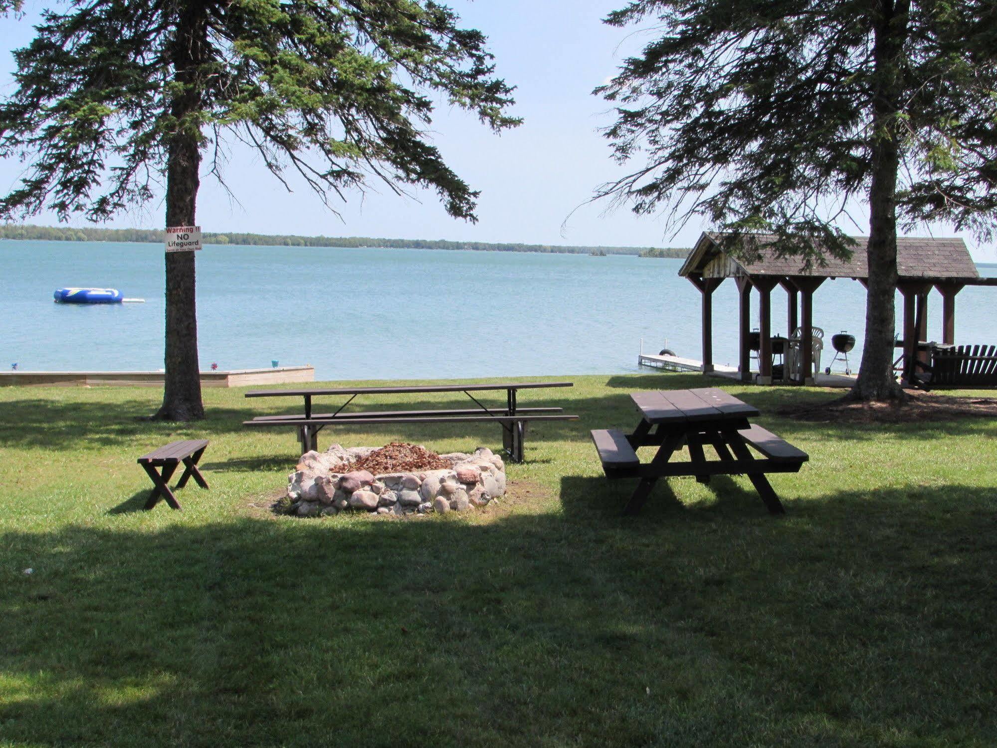 Grand Lake Resort Presque Isle Exteriör bild